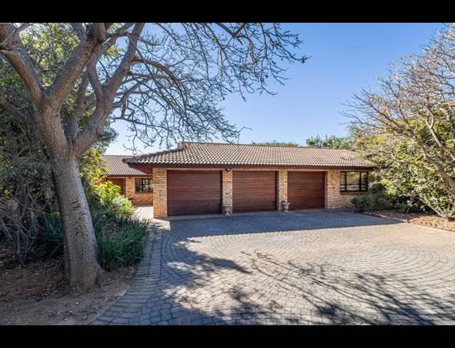 6 BEDROOM HOUSE FOR SALE IN POORTVIEW